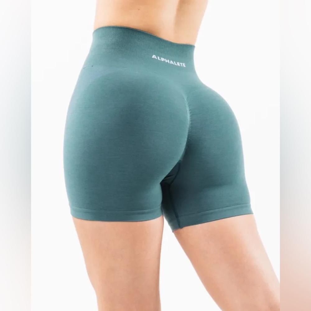 Alphalete  Amplify Shorts